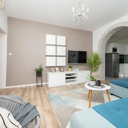 Luxury Nadalina Sea View