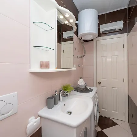 Luxury Nadalina Sea View Apartment