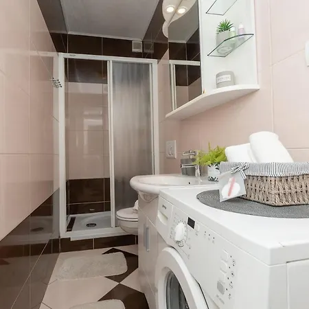Luxury Nadalina Sea View Appartement *