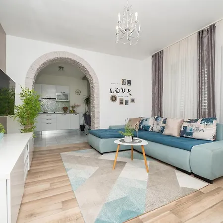Luxury Nadalina Sea View Appartement *