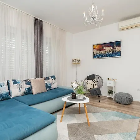 Luxury Nadalina Sea View *