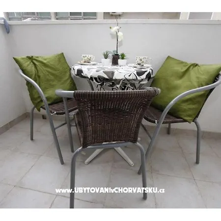 Luxury Nadalina Sea View Appartement *