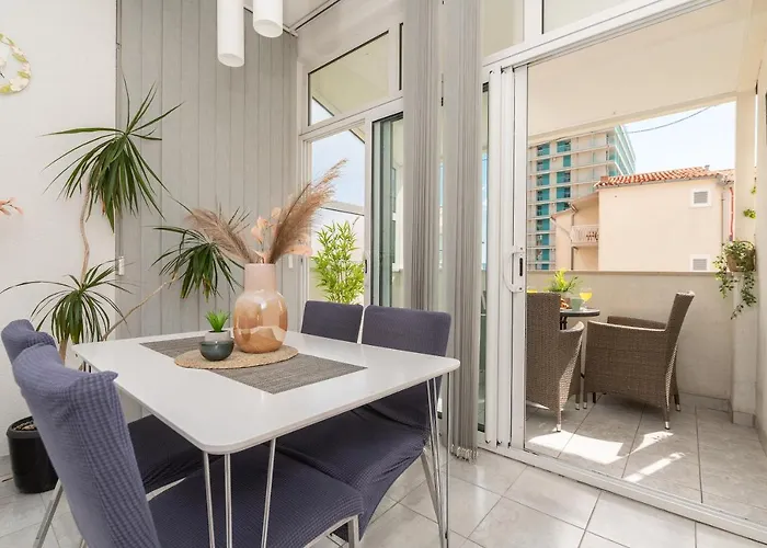 Lägenhet Luxury Nadalina Sea View