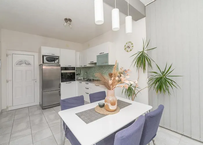 Luxury Nadalina Sea View * 마카르스카