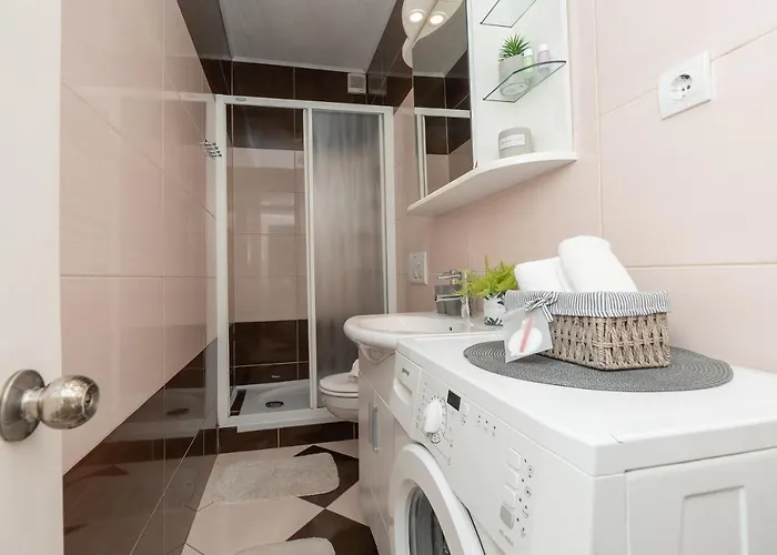 Luxury Nadalina Sea View 아파트 *