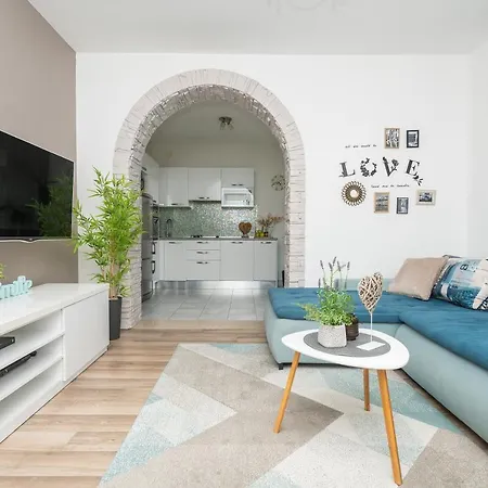 Luxury Nadalina Sea View Apartamento *