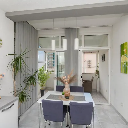 Luxury Nadalina Sea View Apartamento *