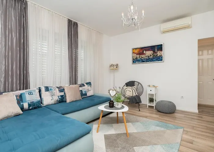 Luxury Nadalina Sea View *